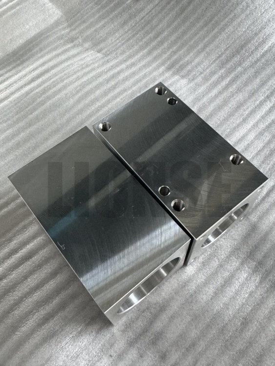 Waarom wordt de voorkeur gegeven aan werktuigmachines en onderdelen voor aluminiumverwerking?